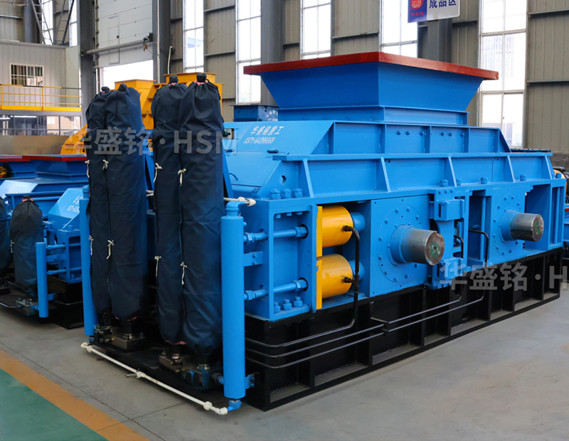 河卵石制砂對輥設備都包含有哪些？河南制砂機求大概報價!