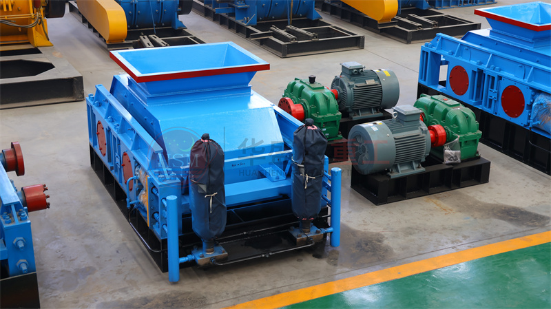 河南液壓對輥制砂機優勢多多，廠家如何選擇？